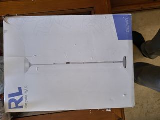 Reality Leuchten R4302-87 - Lámpara de pie de color titan con interruptor de pie incorporado, Necesaria 1 bombilla E27 de máximo