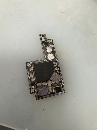 Reparación placa base iphone