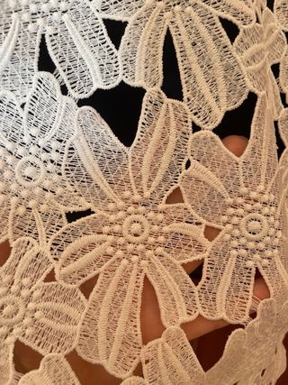 Vestido Creme negro encaje blanco Talla M