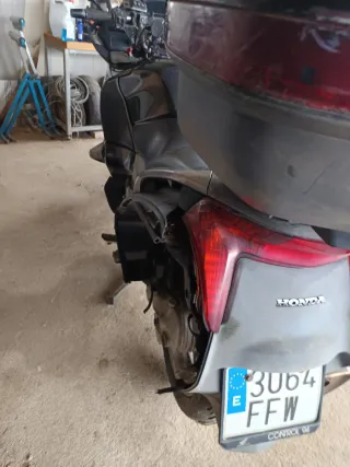 Honda Deauville Negra