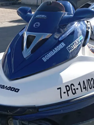 Moto de agua Sea-Doo GTX 3 plazas 135cv