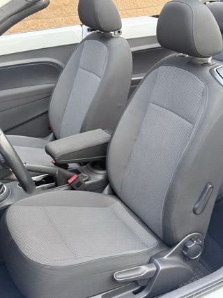 Volkswagen Beetle Cabrio CUP !!