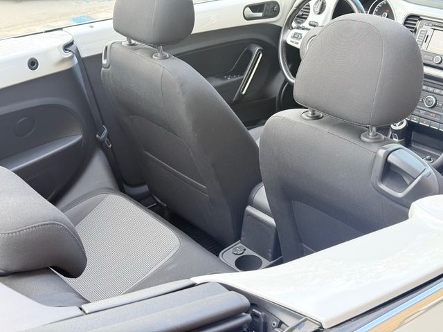 Volkswagen Beetle Cabrio CUP !!