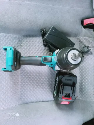 Llave de impacto muy potente 18v