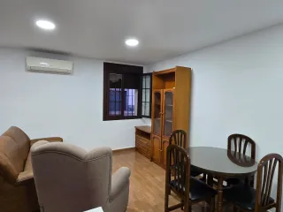 ALQUILER DE DUPLEX AMUEBLADO EN MONTIJO. (MUY CERC