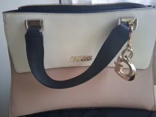 Bolso Marrón Elegante con Hebilla Dorada
