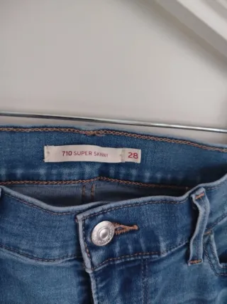 Pantalón vaquero Levi's mujer modelo 710,talla 28