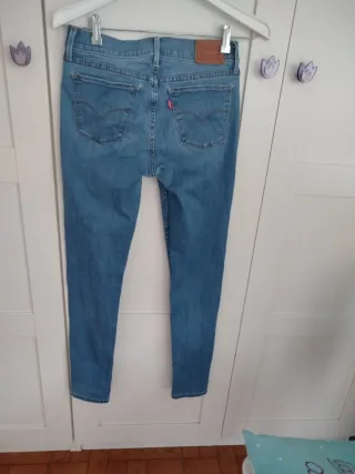 Pantalón vaquero Levi's mujer modelo 710,talla 28