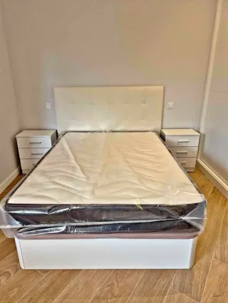 Canapé de tela blanco