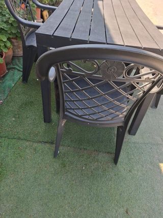 Mesa de jardín con 4 sillas