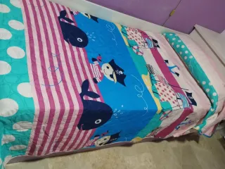 Colcha infantil reversible pirata y ballenas