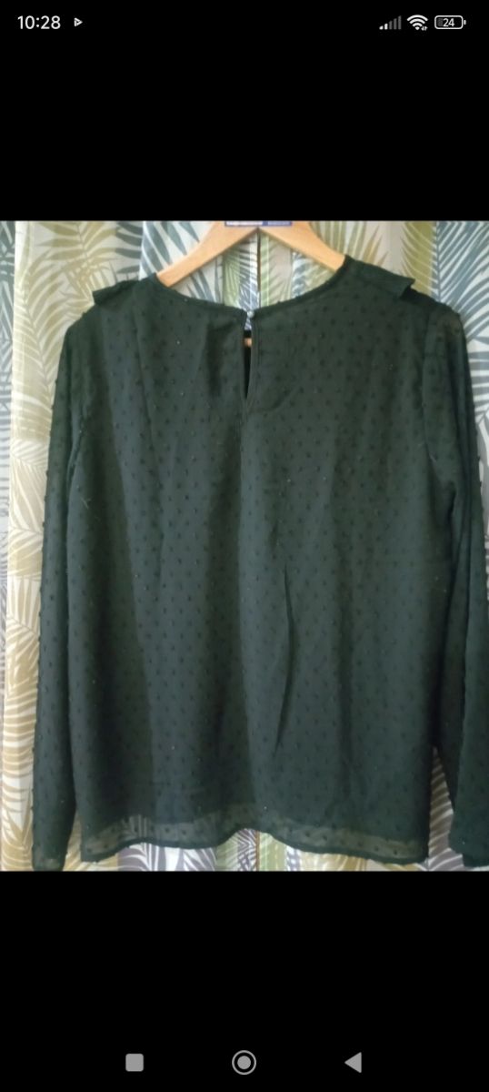 Blusa negra mujer con volantes