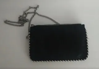 Bolso Negro Zara Cadena y Tachuelas