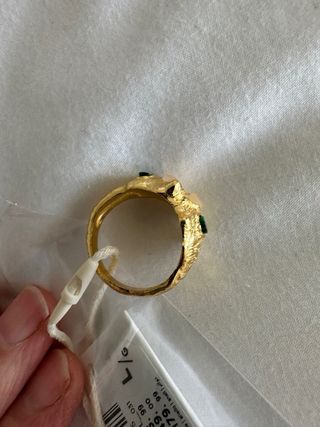 Anillo Baño Oro 18K Irregular Piedras Verdes