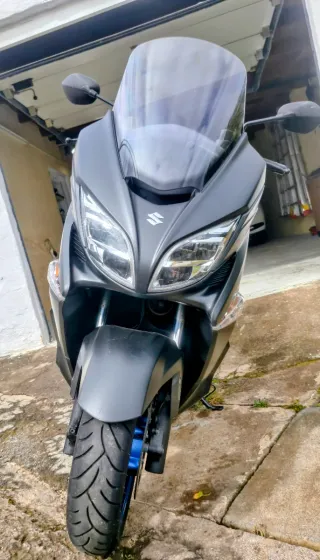 Suzuki Burgman 400cc Maxi Scooter