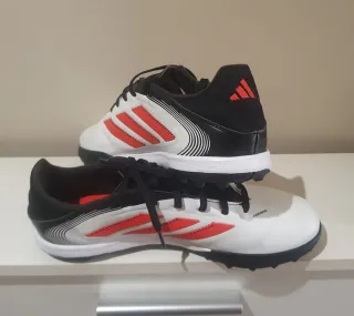 Zapatillas Adidas Blancas y rojas Talla 41