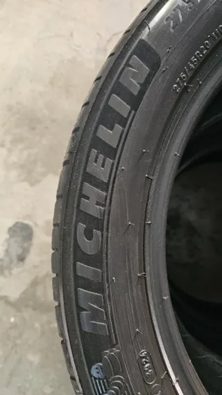 Neumáticos 275 45 20 Michelin seminuevos