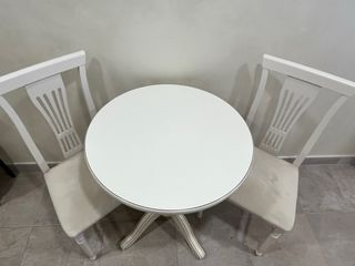 Conjunto mesa y 2 sillas