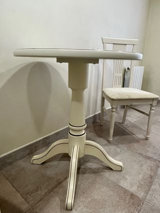 Conjunto mesa y 2 sillas