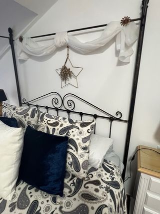 Dormitorio matrimonio con cama Dossier.