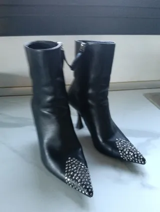 Botines Zara Talla 38 Negros con Brillantes