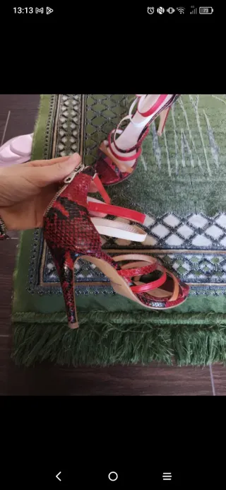 Set maglia, pantaloni, borsa e scarpe