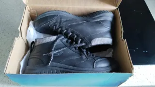 Botas Skechers Negras