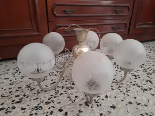 Lámpara 6 brazos globos metal