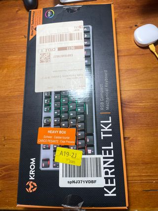 Teclado Krom Kernel TKL Mecánico