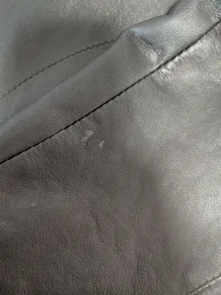 Chaqueta de cuero negra