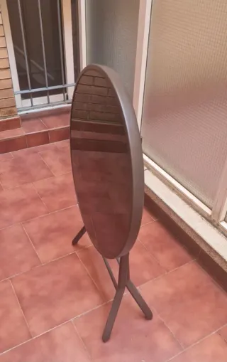 Mesa redonda plegable cristal terraza