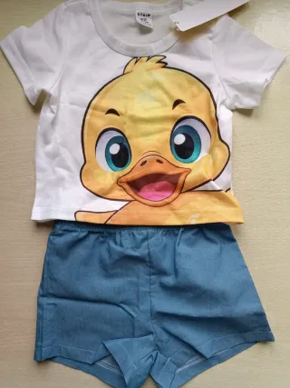 Conjunto camiseta y shorts pato