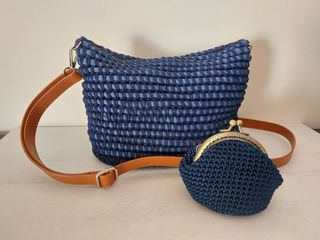 Bolso nuevo crochet combinado en azules