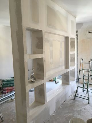 Muebles de salón con chimenea