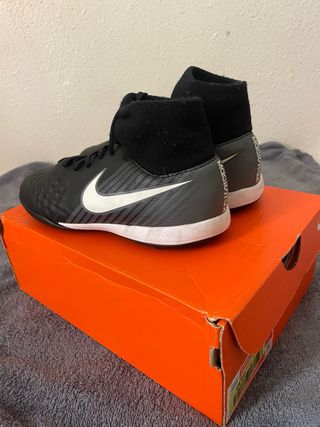 Zapatillas fútbol Nike Talla 38
