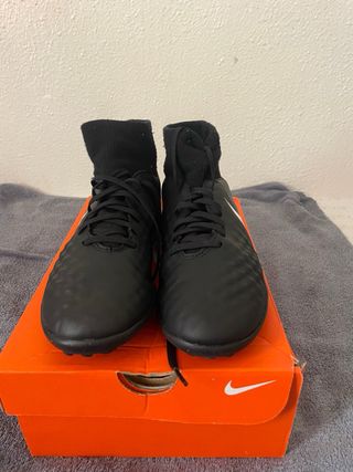 Zapatillas fútbol Nike Talla 38