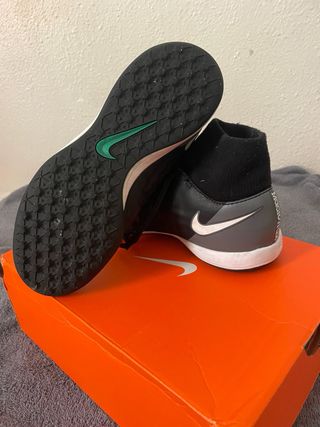 Zapatillas fútbol Nike Talla 38