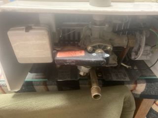 Termo Junkers gas butano. Pierde agua para arregla