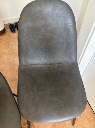 Mesa de comer con 4 sillas