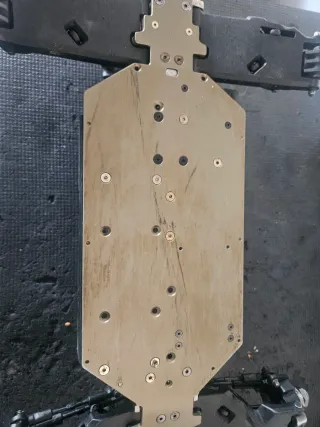 Tekno EB48 2.2 RC Coche