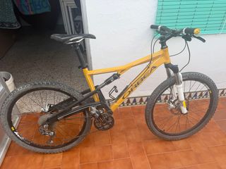 Bicicleta Orbea Full Suspension Amarilla