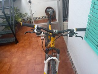 Bicicleta Orbea Full Suspension Amarilla