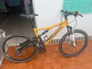 Bicicleta Orbea Full Suspension Amarilla