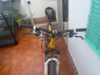 Bicicleta Orbea Full Suspension Amarilla