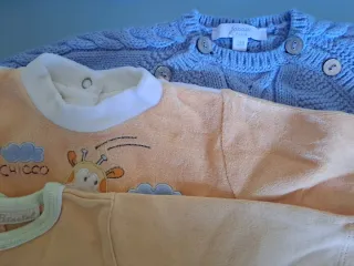 Corredino neonato: tutina, maglioncino, calzini,ec