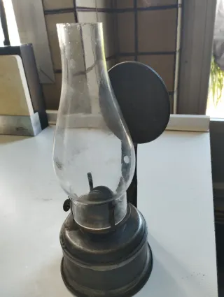 Antigua lámpara de aceite