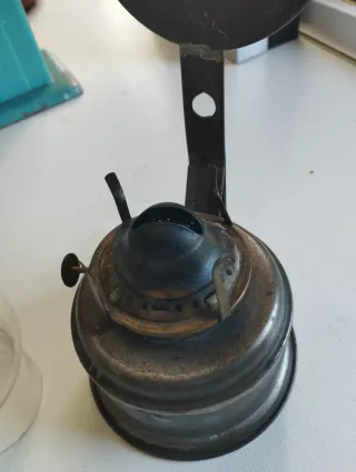 Antigua lámpara de aceite