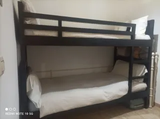 Litera de madera negra Ikea