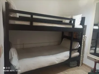 Litera de madera negra Ikea