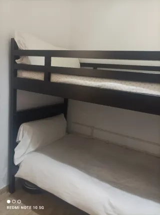 Litera de madera negra Ikea